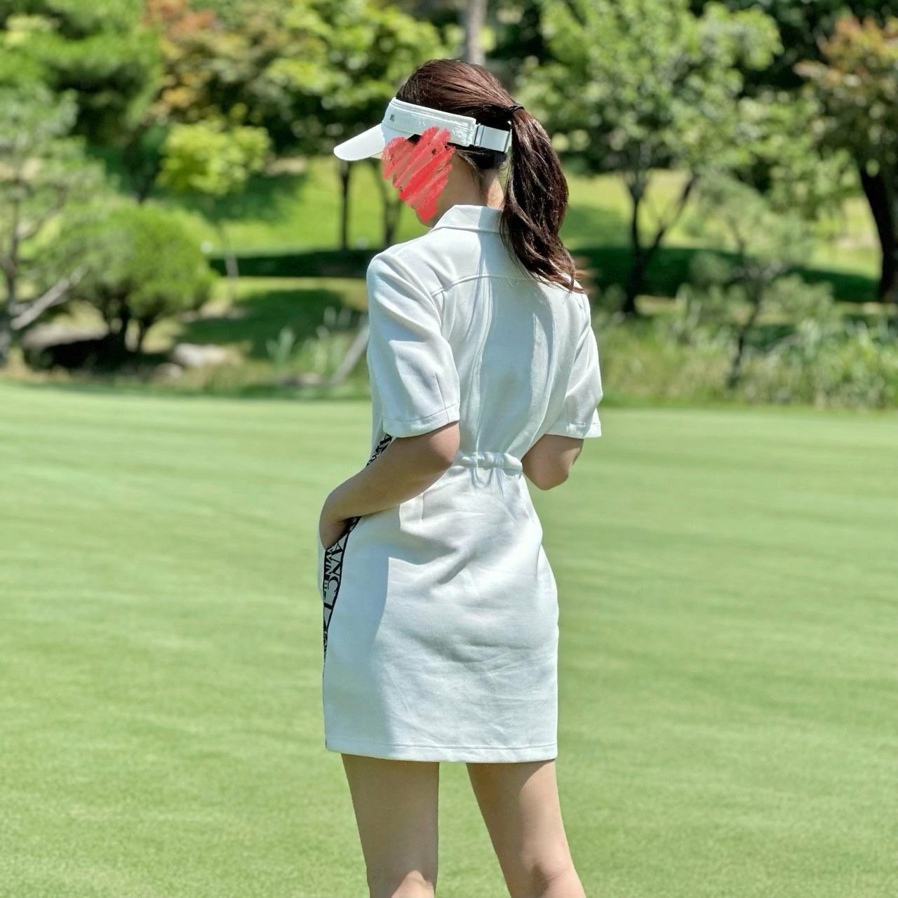 [랑방블랑] 컨트라스트 로고 라인 드레스